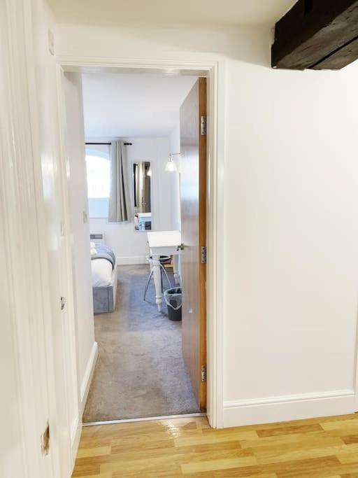 Apartamento Riverside - *